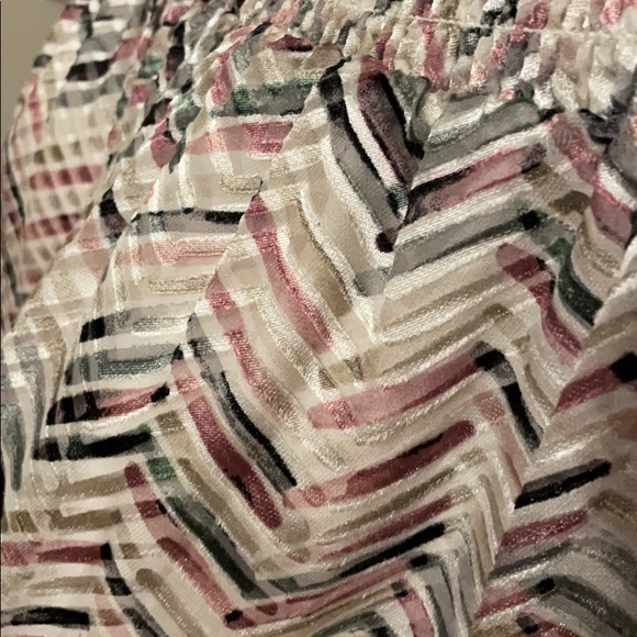 Off-the-shoulder blouse - Picture 3 of 5